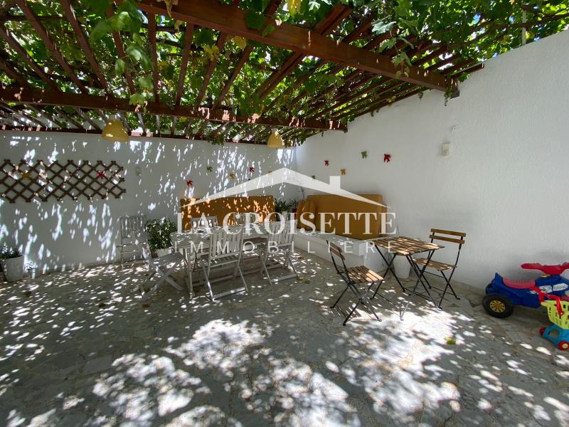 Villa avec jardin S+4 meublée à La Marsa